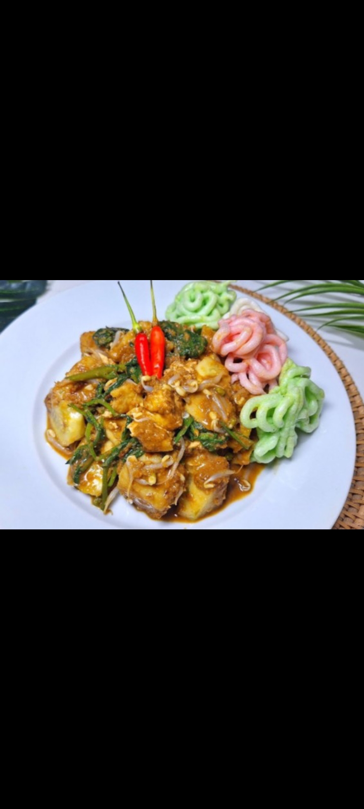 Rujak lontong khas Jawa timur