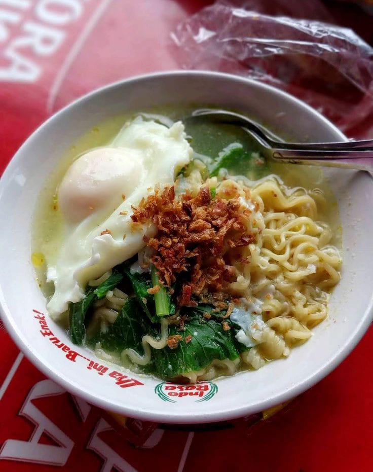 Mie kuah telor